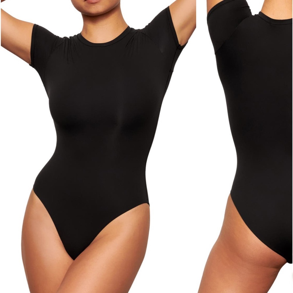 SKIMS Fits Everybody T-Shirt Bodysuit